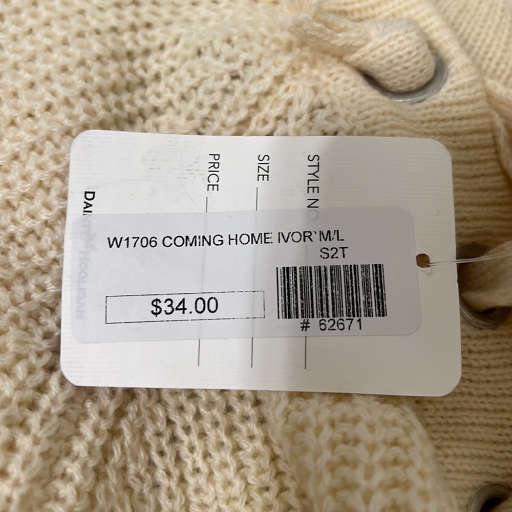 Women’s Ivory Crop Top Sweater size M/L. New with tags - Picture 5 of 5